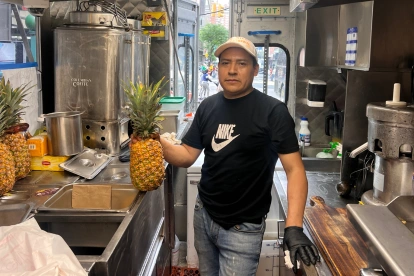 César Pérez, migrante ecuatoriano que ocupa un 'food truck' en EE. UU.