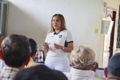 Ángela Plúa, alcaldesa de Jipijapa, fue detenida durante la Operación Digitador por una investigación por presunta delincuencia organizada.
