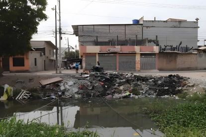 El Consorcio Durán Limpio suspendió la recolección de basura en el cantón y atribuyó la medida a una deuda municipal que, según la empresa, supera los $ 9 millones.