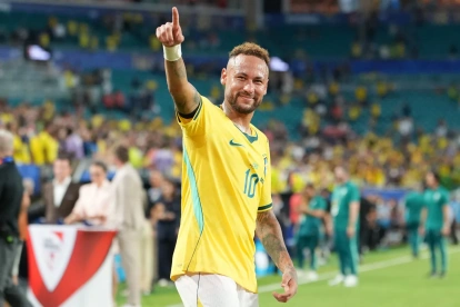 Neymar Jr., de Brasil, reacciona al final de un partido del grupo C del Mundial de la FIFA 2026 entre Escocia y Brasil, en el estadio Hard Rock en Miami.