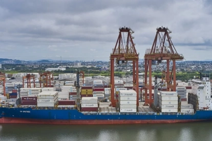 Las exportaciones avanzaron 1,7 %, impulsadas por mayores ventas de camarón elaborado y minerales.