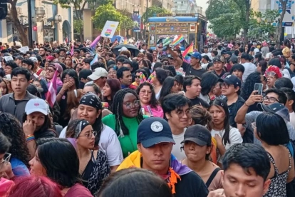 Miles de personas marcharon en Guayaquil por el día del Orgullo.