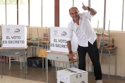 Juan Cristóbal Lloret está habilitado para buscar la reelección como prefecto del Azuay, aunque también analiza una eventual candidatura a la Alcaldía de Cuenca.