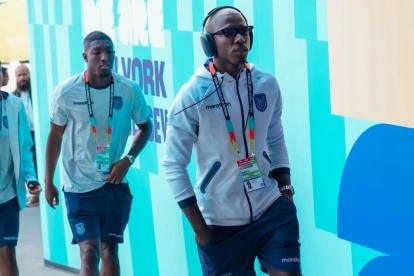 Moisés Caicedo (der.), una de las principales figuras de Ecuador en el Mundial 2026.