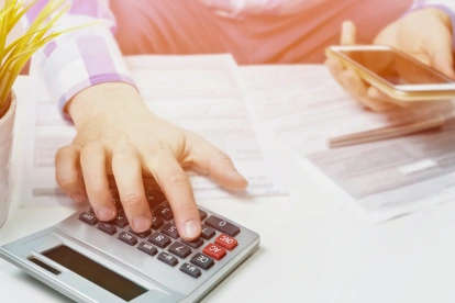 Casos de presunto enriquecimiento ilícito en el sector público generan preocupación y demandas de mayor fiscalización.