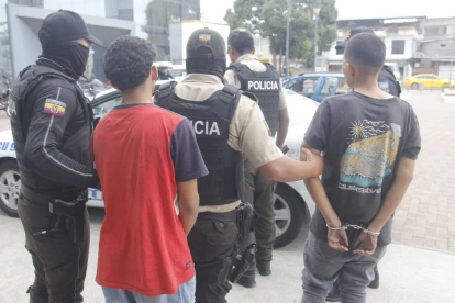 Bandas criminales reclutan adolescentes desde los 12 años en Guayas, Manabí y Pichincha.