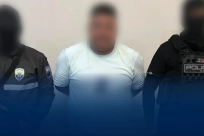 El inmueble intervenido estaba ubicado en el sector de Torata y funcionaba como centro de acopio de armamento y vehículos adulterados.
