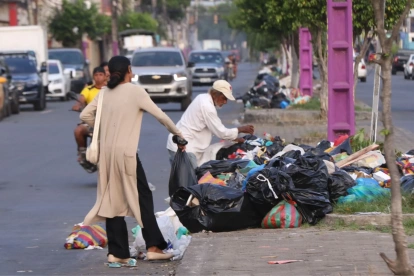 Durán declaró la emergencia tras una semana sin recolección de basura por una deuda con la concesionaria.