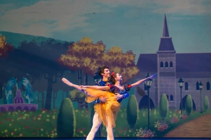 Referencial. El festival de danza se desarrolla en Cuenca.