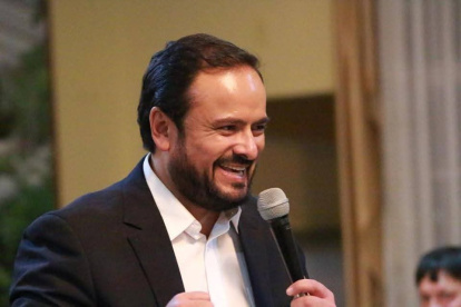 Paúl Carrasco, exprefecto de Azuay, es el precandidato a la Alcaldía de Cuenca por la alianza Participa - Renace.