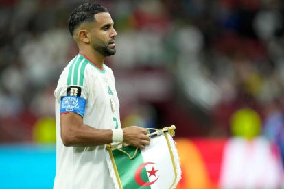 Riyad Mahrez, capitán argelino, antes del partido del Mundial de la FIFA 2026 entre Suiza y Argelia.