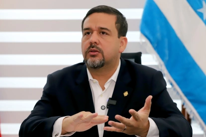 El prefecto Carlos Encalada conversó con EXPRESO este 3 de julio del 2026.