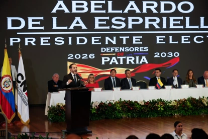 Abelardo de la Espriella habla tras recibir su credencial como presidente.
