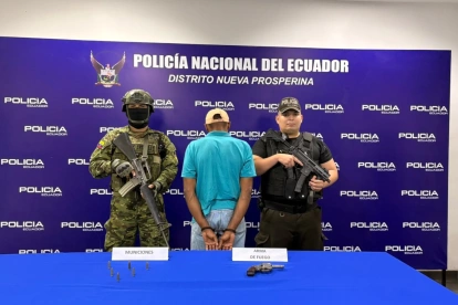 El capturado poseía un arma de fuego y municiones.