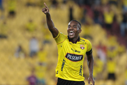 Jhonny Quiñónez jugador del Barcelona que estará ante Deportivo Cuenca.