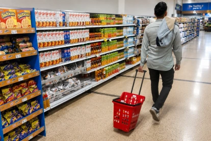 En abril pasado, el SRI amplió el listado de productos de primera necesidad que pagan IVA del 15 %.