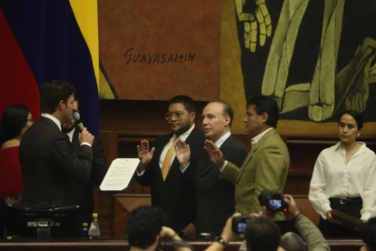 Tres vocales suplentes del CPCCS fueron posesionados en l Asamblea el 7 de julio de 2026.
