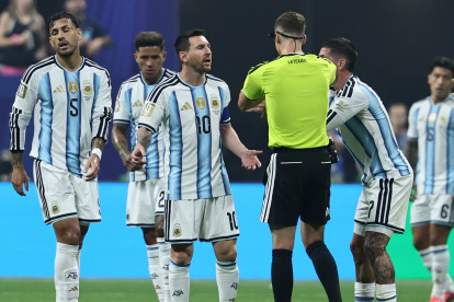 Lionel Messi lidera el ataque de la selección de Argentina.