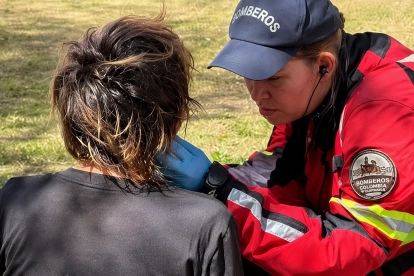 Personal del Puesto de Mando Operativo atendió a la mujer en la plaza García Moreno tras denunciar un presunto secuestro y violencia sexual.