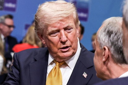 Donald Trump, en un encuentro oficial, anuncia el fin del memorando con Irán y descarta nuevas negociaciones.