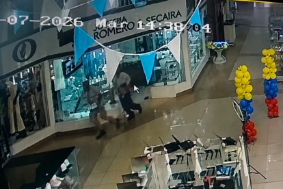 Los sospechosos lograron ser grabados por cámaras de seguridad.