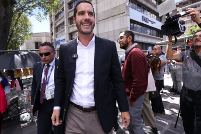 El ministro Roberto Luque acudió el 8 de julio de 2026 a la Fiscalía para ampliar su versión dentro del caso Progen y luego se acogió a su derecho a guardar silencio.