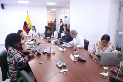 La Comisión de Protección Integral a Niñas, Niños y Adolescentes recibió la denuncia de una madre sobre la presunta falta de actuación de autoridades educativas.