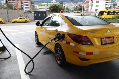 En Ecuador, el precio de las gasolina se actualiza el 12 de cada mes.