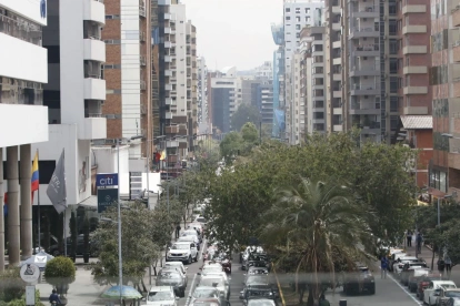 Ni el actual alcalde que busca la reelección en una ciudad destruida y sin autonomía de decisión, ni el exalcalde del vóley defenestrado, ni otros precandidatos tienen méritos suficientes para el cargo más importante de Quito.