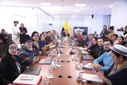 La Comisión de Educación de la Asamblea Nacional escuchó a estudiantes, exalumnos y autoridades sobre la reducción del presupuesto de la Universidad Amawtay Wasi.