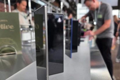 Los Galaxy Z Fold 7 en el Galaxy Unpacked 2025, el evento en el que Samsung presentó su anterior generación de teléfonos plegables.