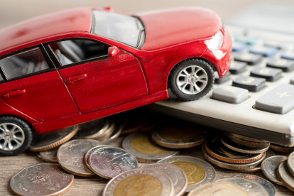 El ahorro puede separarse dentro del presupuesto para cubrir mantenimiento, estacionamiento, peajes u otros gastos relacionados con el vehículo.