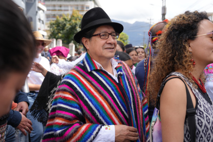 Armando Muyolema, rector de la Universidad Intercultural Amawtay Wasi, sostiene que la institución continuará con sus actividades pese a la crisis presupuestaria y la posibilidad de una intervención del CES.