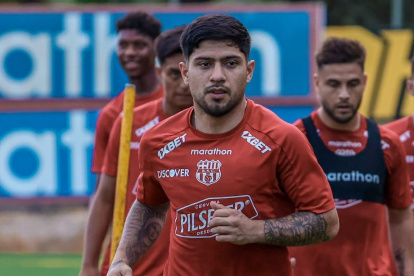 El jugador paraguayo Sergio Díaz firmó con Barcelona SC hasta 2028.