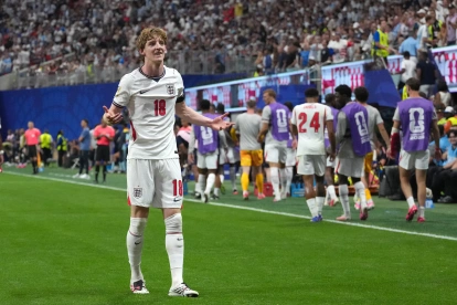 Anthony Gordon celebró el primer tanto entre Inglaterra y Argentina, en el Mundial 2026.