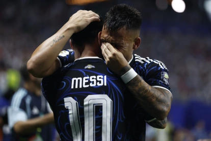 Lautaro Martínez firmó la remontada 2-1 ante Inglaterra.