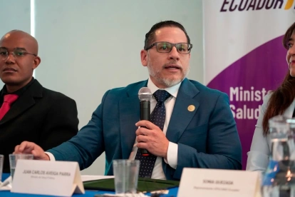 Juan Carlos Aveiga asumió el Ministerio de Salud con el reto de enfrentar la crisis del sistema sanitario y responder a las demandas de los gremios.