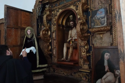 El Monasterio de Santa Clara, con más de 430 años de historia, resguarda obras de la Escuela Quiteña y espacios que permanecen activos hasta la actualidad.