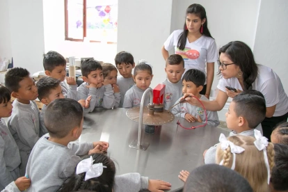 Docentes Sierra-Amazonía pueden postular el 16 y 17 de julio a 1.500 vacantes.
