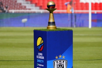 La Copa Ecuador es el torneo organizado por la Federación Ecuatoriana de Fútbol.
