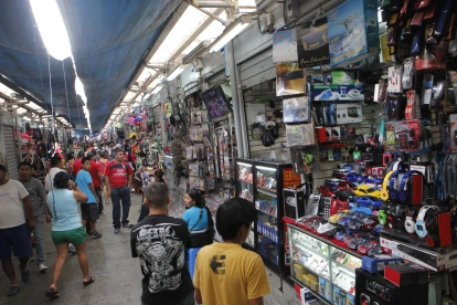 Durante casi cinco siglos, Guayaquil nunca fue el resultado de un diseño centralizado. Su grandeza nació de algo mucho más poderoso: un puerto abierto al comercio, al trabajo, a la inmigración y a la iniciativa privada.