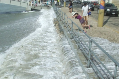 Ecuador activó observación por tsunami tras el sismo de 7,3 registrado este 17 de julio en México.