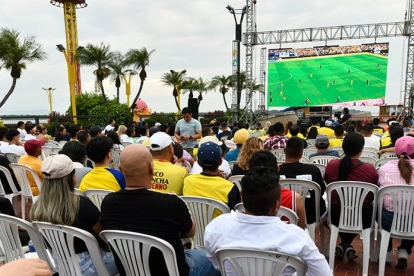 Referencial. Los aficionados podrán disfrutar del partido en pantalla gigante.