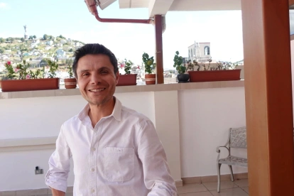 Wilson Merino, precandidato a la Alcaldía de Quito, plantea una nueva gestión municipal centrada en seguridad y transparencia.