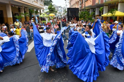 Arte. Cientos de artistas participaron de las presentaciones durante la feria.