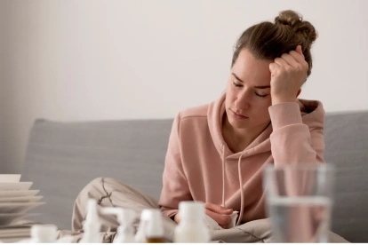 Los dolores de cabeza y la fatiga son síntomas comunes de anemia.