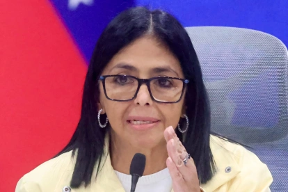 Delcy Rodríguez durante una intervención pública, mientras el gobierno de Trump solicita inmunidad judicial en EE. UU.