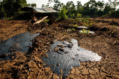 Una muestra de la contaminación que provocó Chevron en Ecuador.