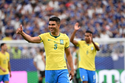 Casemiro compartirá equipo con Lionel Messi en Inter Miami.