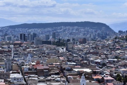 No hay zona de la capital que no esté amenazada, por la falla de Quito y por malas estructuras.